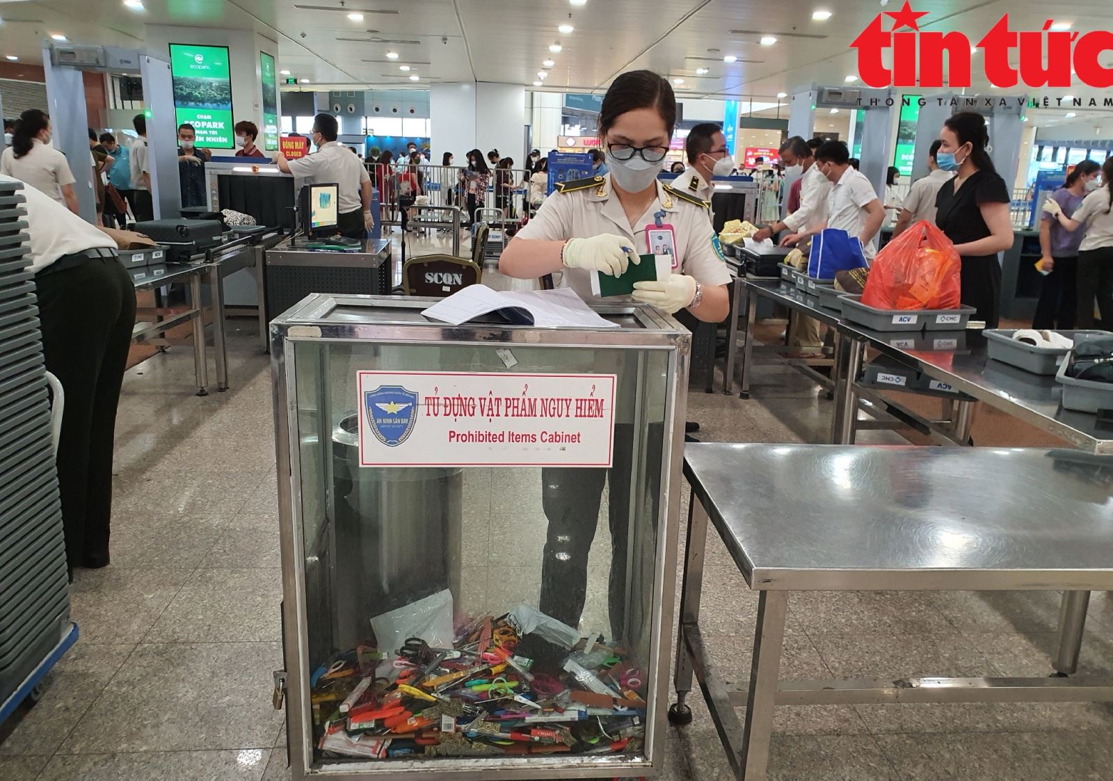 Sân bay Nội Bài tăng đột biến khách ngày 29/4, đạt mốc lịch sử trước dịch Chú thích ảnh
