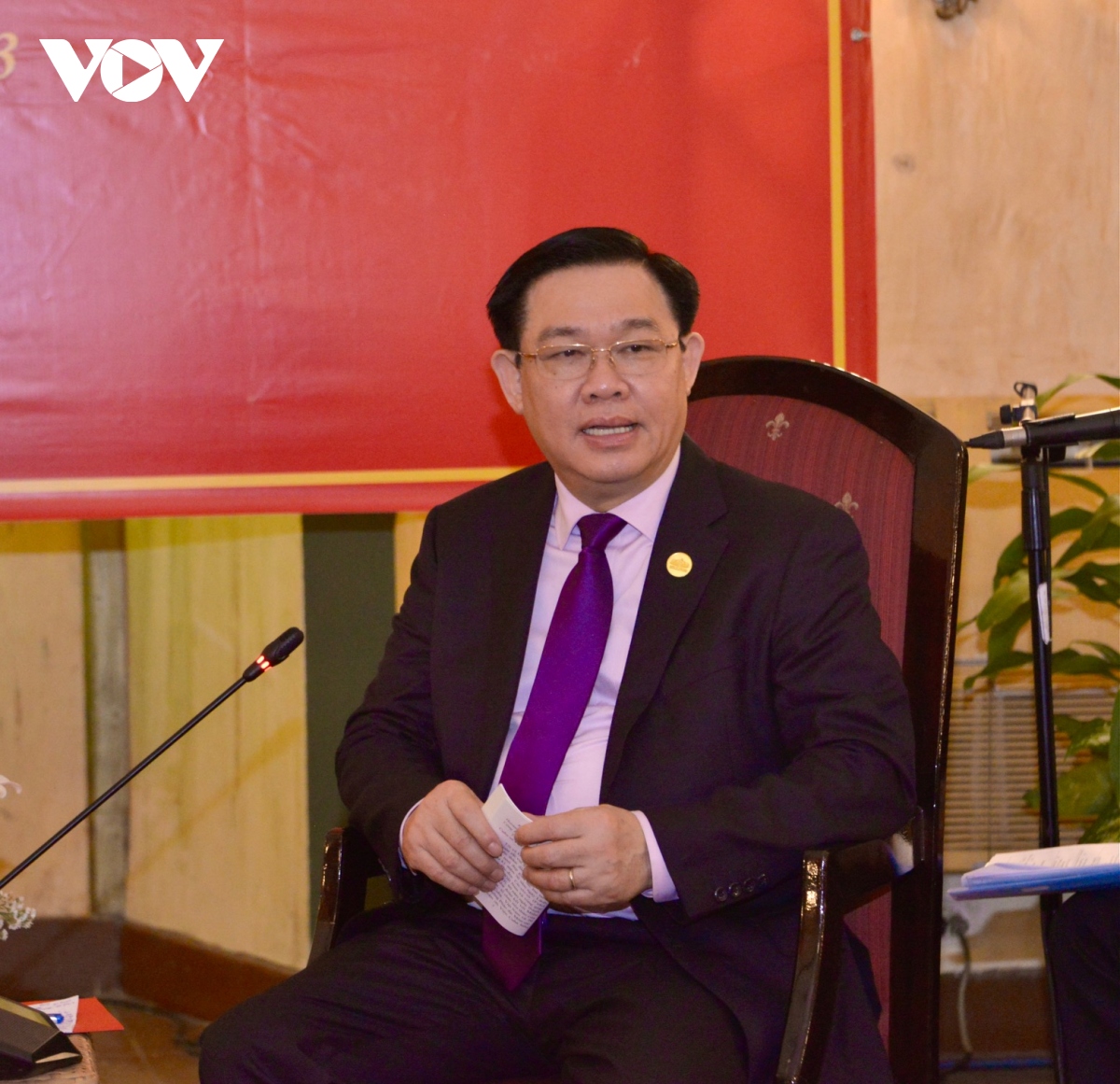 chu tich quoc hoi vuong Dinh hue gap vien cuba huu nghi voi cac dan toc hinh anh 1