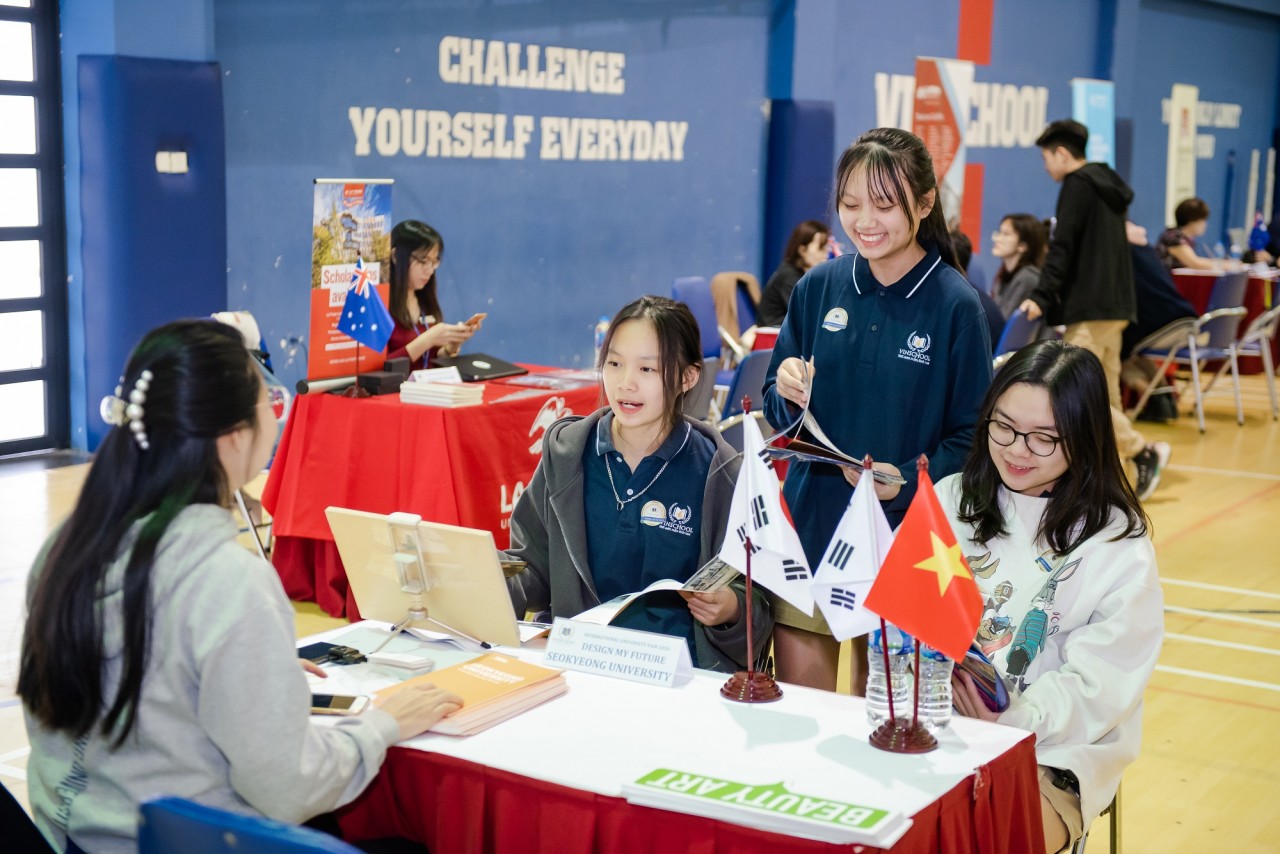Học sinh Vinschool tham gia định hướng ngành nghề, đại học qua chuỗi trải nghiệm.