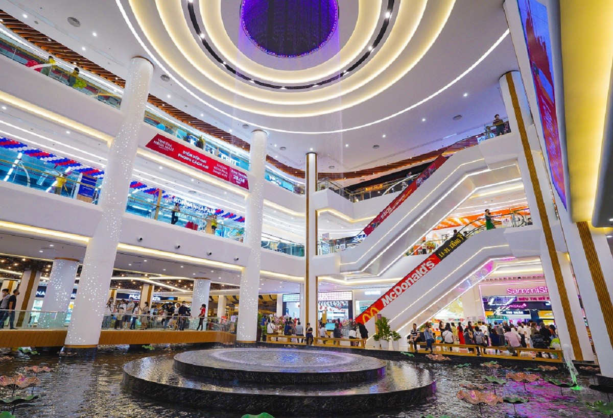 Trải nghiệm cuối tuần cực “chill” cùng dàn sao trẻ V-pop tại Vincom Mega Mall Smart City