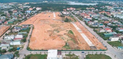 Tiến độ thi công dự án đang rất khẩn trương.