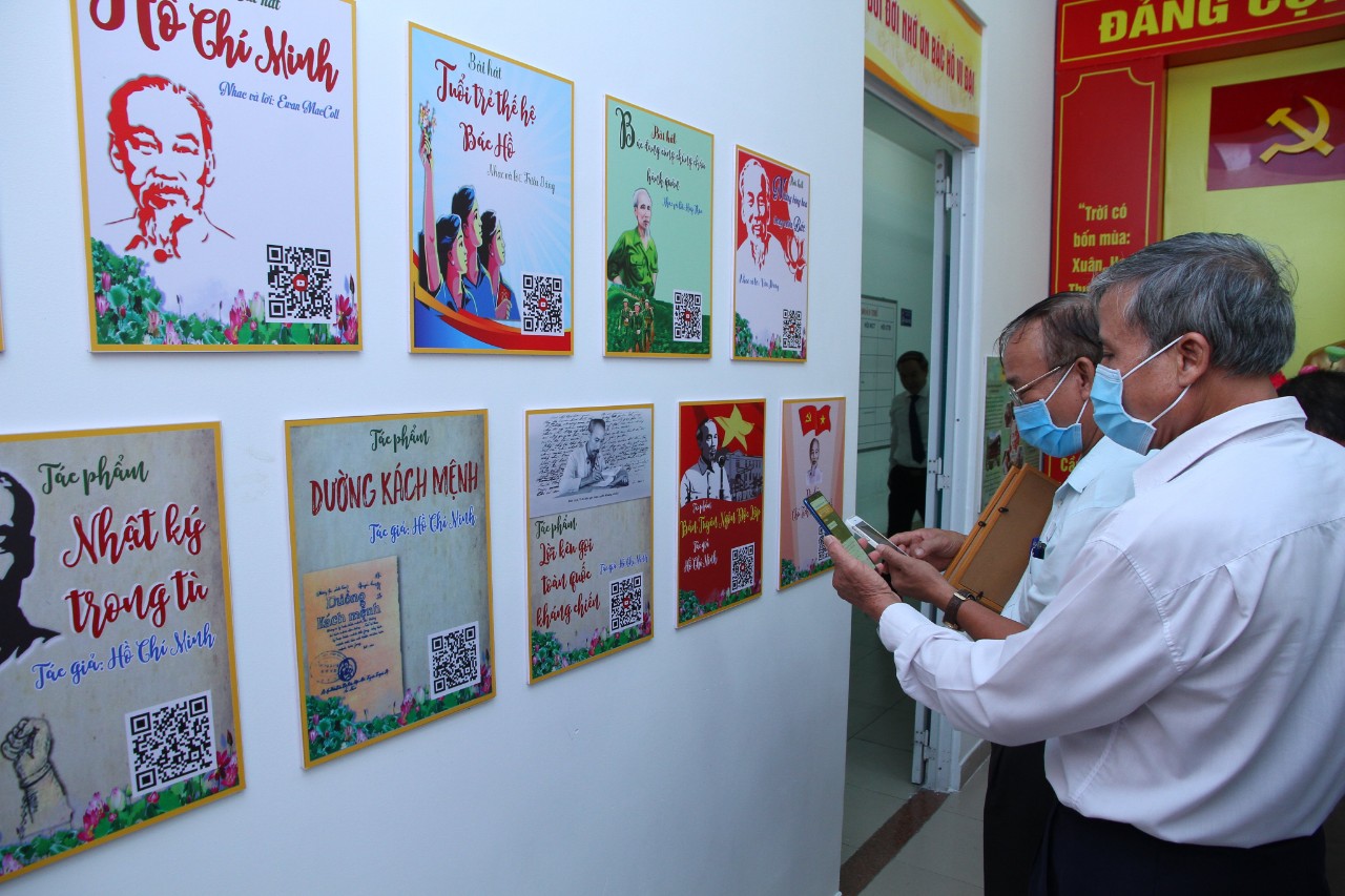TP Hồ Chí Minh: Xây dựng Chú thích ảnh