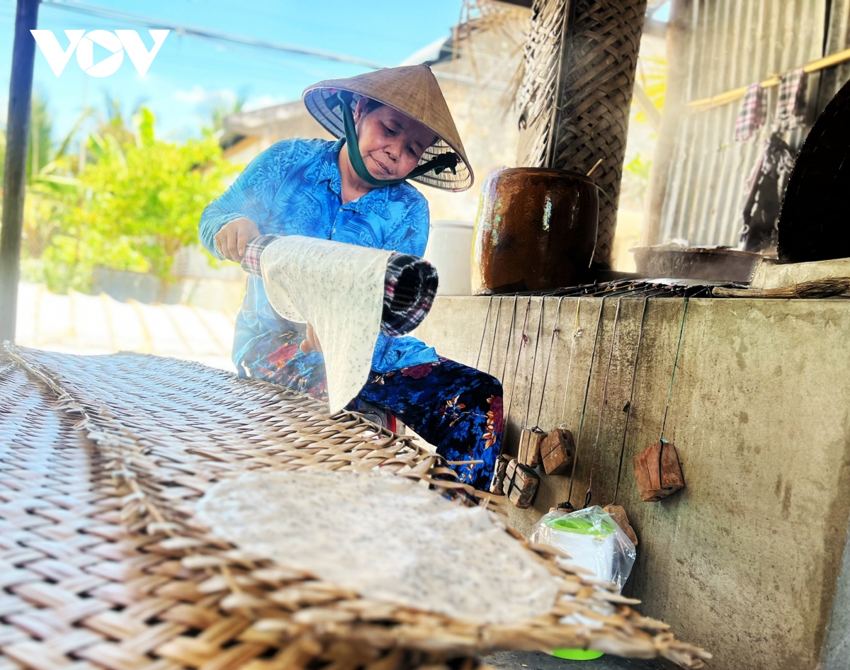 lang nghe banh trang hon 200 nam tro thanh di san van hoa phi vat the quoc gia hinh anh 4