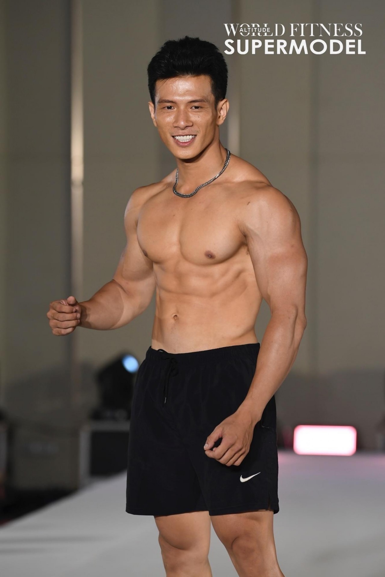 Lee Nguyễn giành giải nhất Siêu mẫu thể hình thế giới