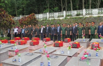 Kon Tum: Truy điệu, an táng hài cốt liệt sỹ quy tập tại Lào và Campuchia