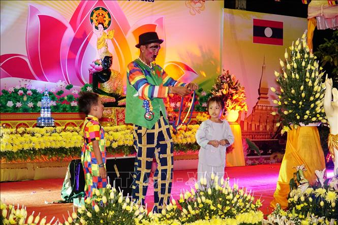 Chùa Phật tích ở Viêng Chăn tổ chức các hoạt động mừng ngày Quốc tế thiếu nhi