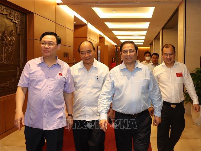 Hội nghị toàn quốc nghiên cứu, học tập, quán triệt Nghị quyết Hội nghị Trung ương 5, khóa XIII Chú thích ảnh