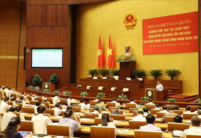 Hội nghị toàn quốc nghiên cứu, học tập, quán triệt Nghị quyết Hội nghị Trung ương 5, khóa XIII Chú thích ảnh