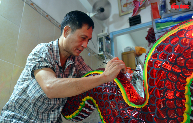 TP Hồ Chí Minh: Làng lồng đèn truyền thống Phú Bình nhộn nhịp mùa Trung thu Chú thích ảnh