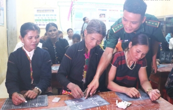 Những chiến sĩ biên phòng người dân tộc thiểu số làm dân vận khéo
