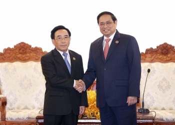 Thủ tướng Phạm Minh Chính gặp Thủ tướng Lào Phankham Viphavanh