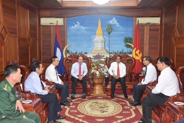 Vun đắp mối quan hệ hữu nghị vĩ đại Việt Nam - Lào mãi mãi xanh tươi, đời đời bền vững