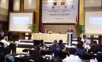 Chủ tịch Quốc hội Vương Đình Huệ dự Diễn đàn đầu tư - thương mại Việt Nam - Philippines