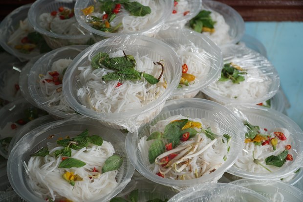 Nghia tinh dong bao huong ve cong dong nguoi Cham Viet Nam o Malaysia hinh anh 4