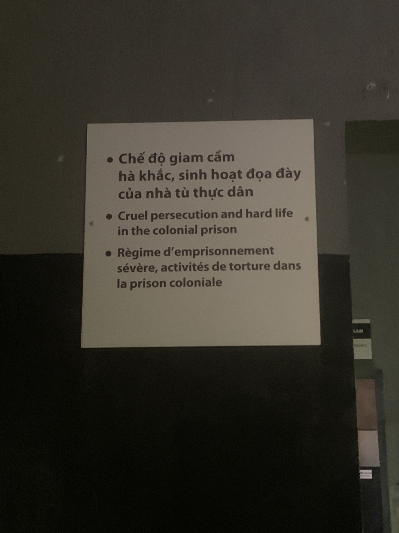 Lời bình trước mỗi không gian tham quan