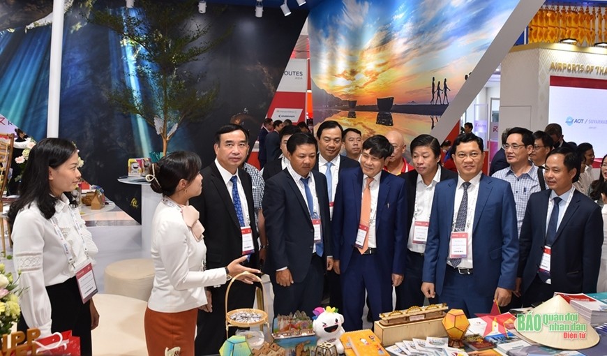 Diễn đàn phát triển đường bay châu Á 2022 (Routes Asia) với sự tham dự của hơn 500 đại biểu là đại diện của hơn 200 hãng hàng không, sân bay, đơn vị cung ứng dịch vụ hàng không đến từ 42 quốc gia và vùng lãnh thổ khắp thế giới. Ảnh: Báo QĐND