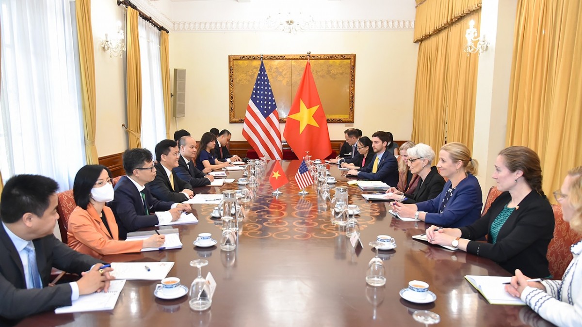 Thứ trưởng Hà Kim Ngọc tiếp đoàn. Ảnh: VOV