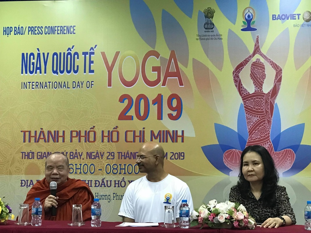 ngay quoc te yoga lan thu 5 duoc to chuc sang 296 tai svd ho xuan huong
