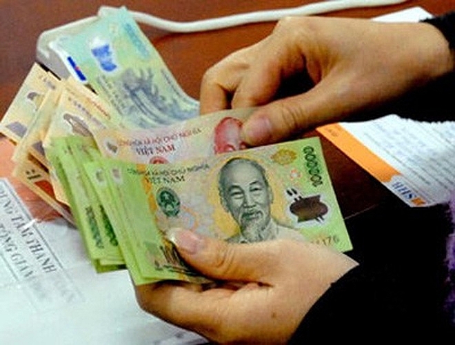 truy tim nu thu quy om 11 ty dong bo tron o tphcm