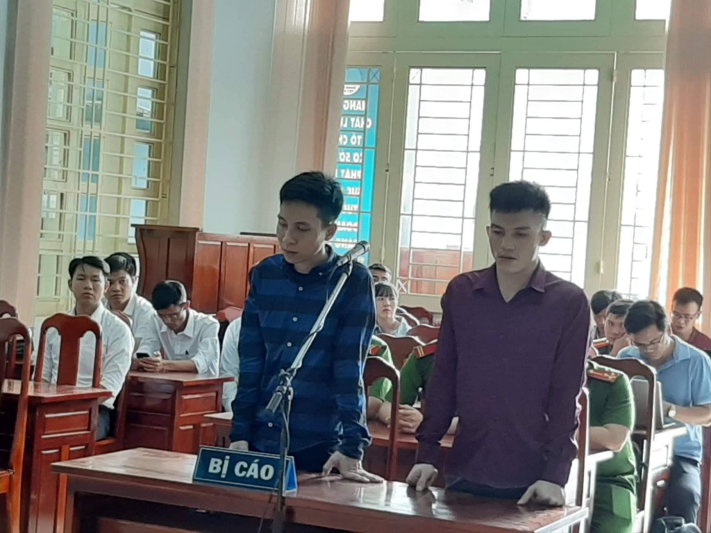 Cướp hơn 2 tỷ tại trạm thu phí Dầu Giây, 2 thanh niên lĩnh án 39 năm tù