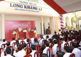 tron ven niem vui ngay khanh thanh truong tieu hoc long khanh a3 diem truong co giao phan thi nhe