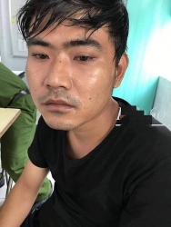 thanh nien chan xe dam chet ban gai vi tu choi cuoi