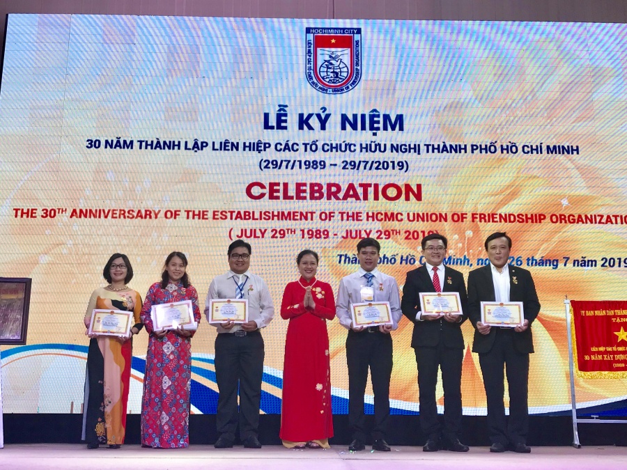 chu tich vufo nguyen phuong nga gan hoat dong hoa binh huu nghi voi thu hut dau tu