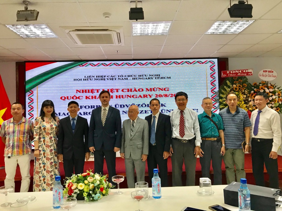 ky niem quoc khanh hungary thuc day nhieu du an hop tac ve giao duc dao tao y te giua hai nuoc