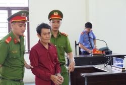 ga ban thit lon hiep dam be gai trong vuon chuoi linh an chung than