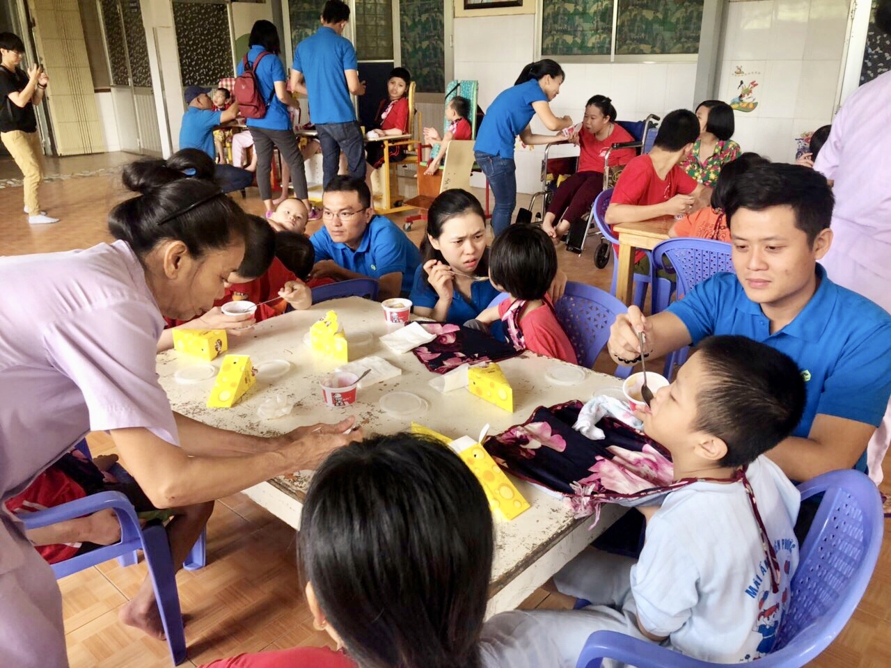 tap doan novaland tang qua trung thu den hon 500 tre em co hoan canh dac biet