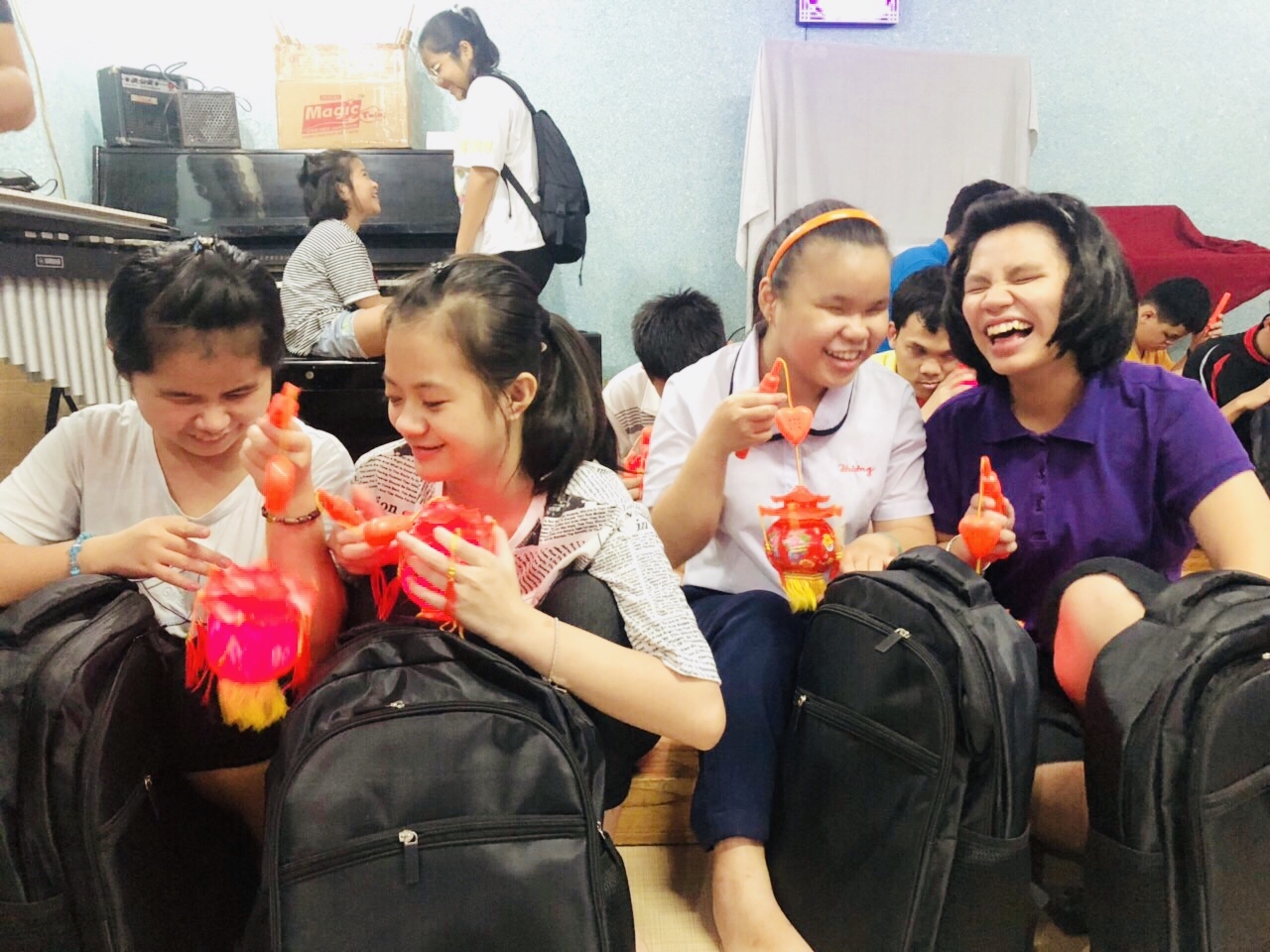 tap doan novaland tang qua trung thu den hon 500 tre em co hoan canh dac biet