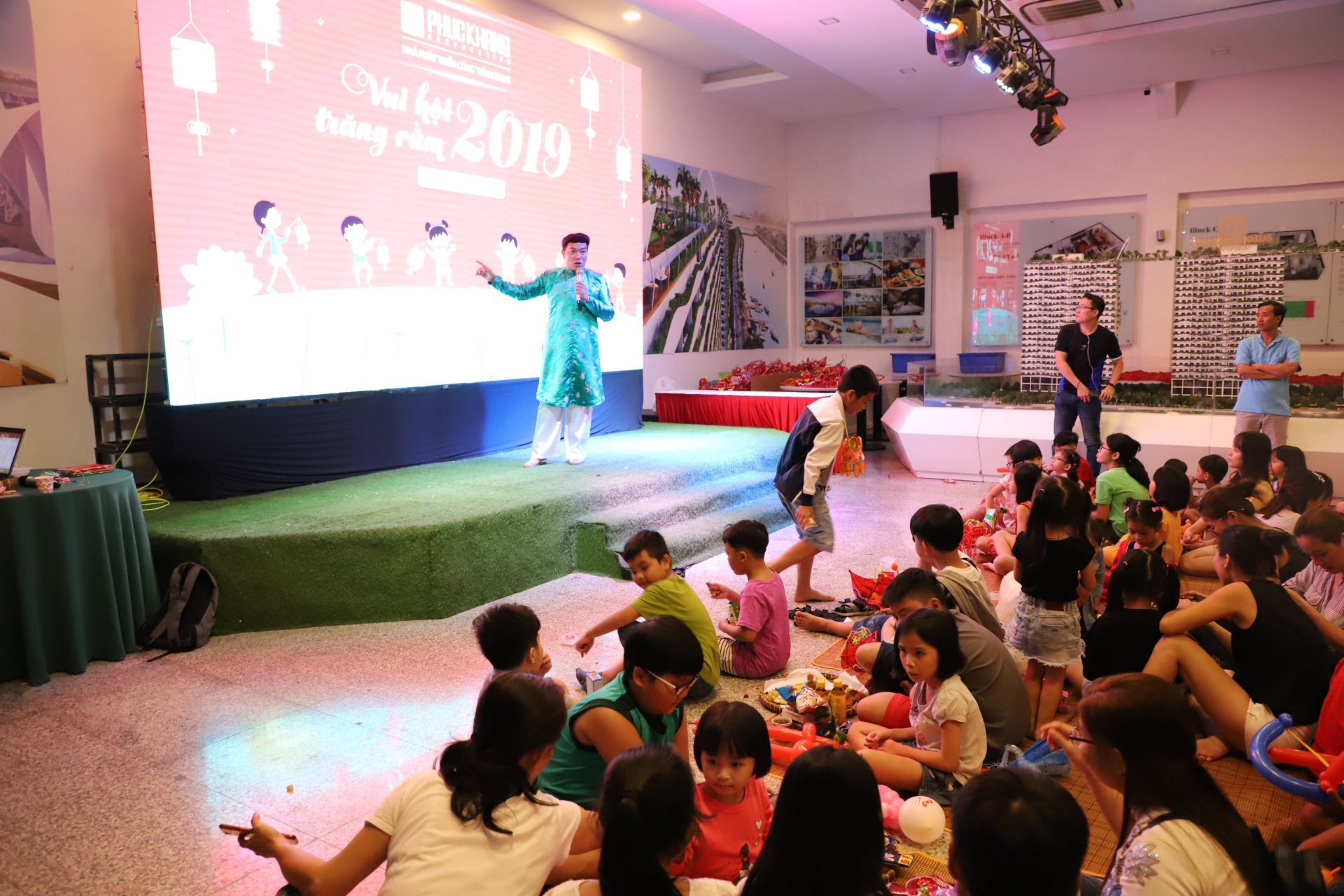 phuc khang mang dem ruoc den trung thu vui nhon toi cac em thieu nhi