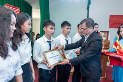hoc bong co giao nhe hanh trinh 15 nam chap canh uoc mo
