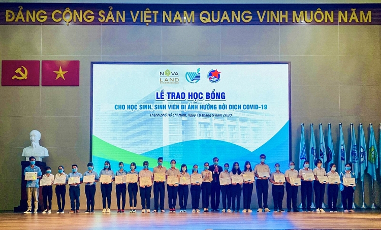 2833 trao hyc byng dhqg hcm