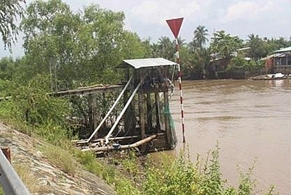 sua may bom nuoc 5 nguoi bi dien giat thuong vong o ben tre