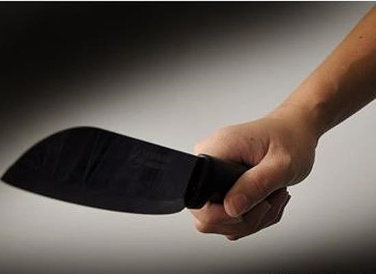 Người đàn ông bị hàng xóm chém chết khi đang ngủ trên võng