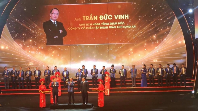 doanh nhan sao do tran duc vinh nguoi mang den nhung to am an yen