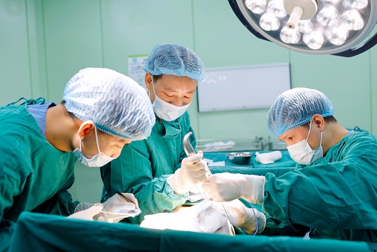 Vợ chồng Trần Tuấn Anh Và Brizaida Hastie Gonzalez: Cặp uyên ương ghép từ 2 nửa địa cầu