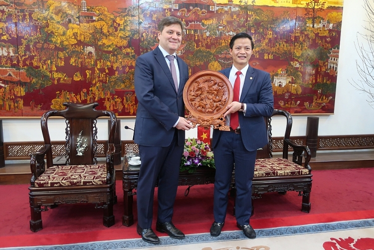 Đại sứ Wojciech Gerwel: Tôi rất yêu thích văn hóa đoàn tụ gia đình dịp tết của Việt Nam