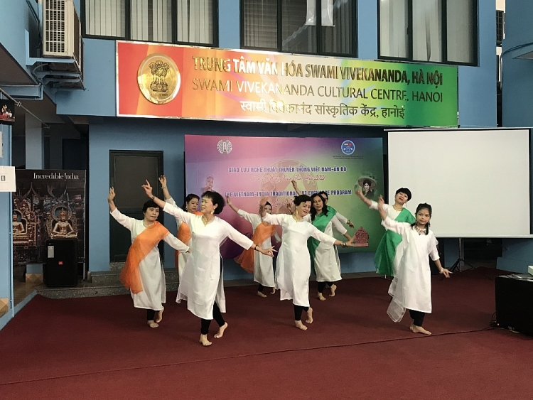 Giao lưu nghệ thuật truyền thống Việt Nam-Ấn Độ chào xuân Tân Sửu 2021