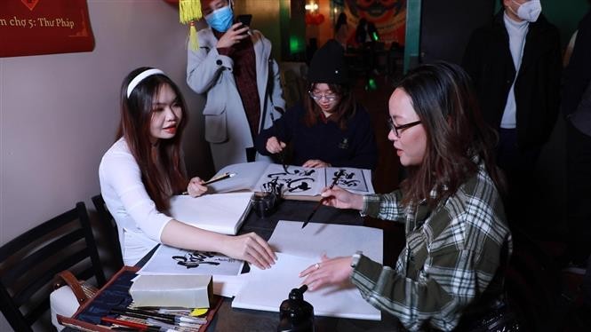 Gần 200 thanh niên, sinh viên Việt Nam mang Tết tới New York (Mỹ)