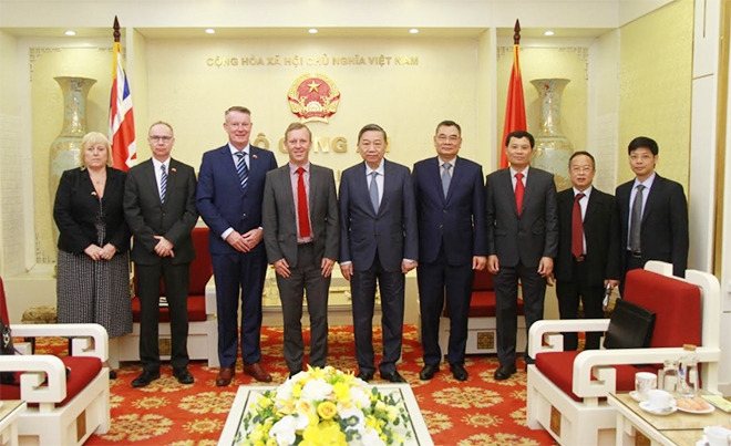 Bộ Công an Việt Nam và Bộ Nội vụ Vương quốc Anh đẩy mạnh hợp tác phòng, chống tội phạm