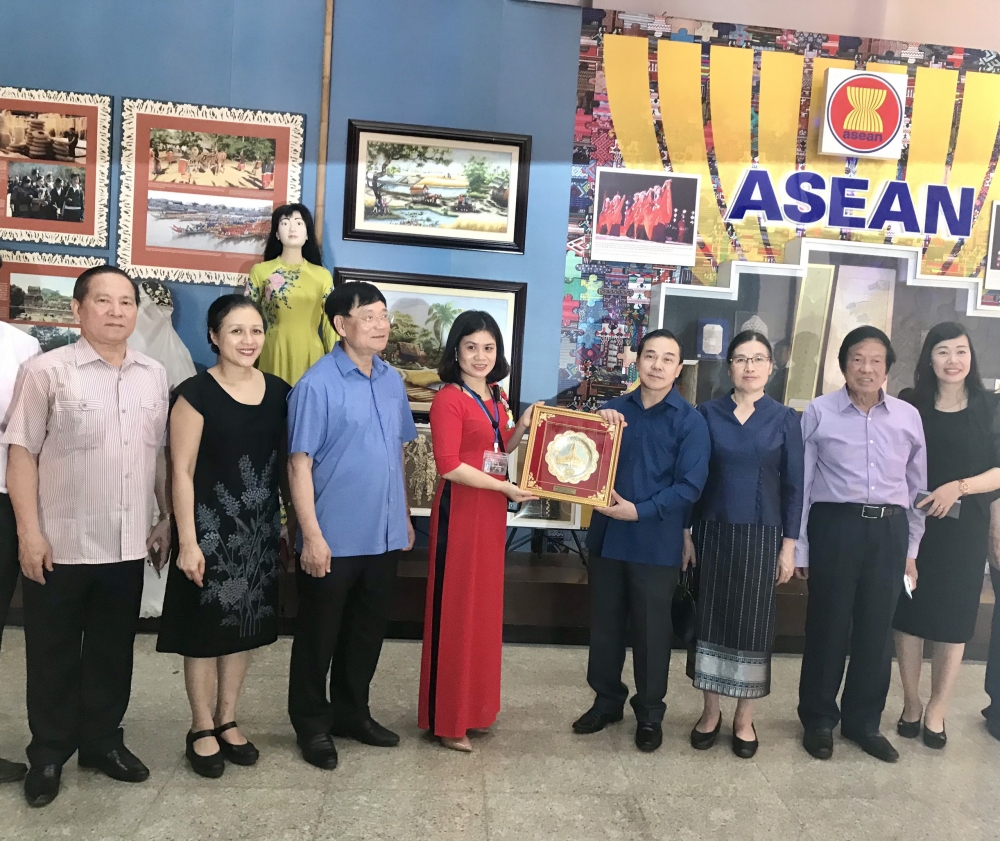 Thái Nguyên (Việt Nam) và Lào mở cơ hội hợp tác nhiều lĩnh vực Thái Nguyên (Việt Nam) và Lào mở cơ hội hợp tác nhiều lĩnh vực