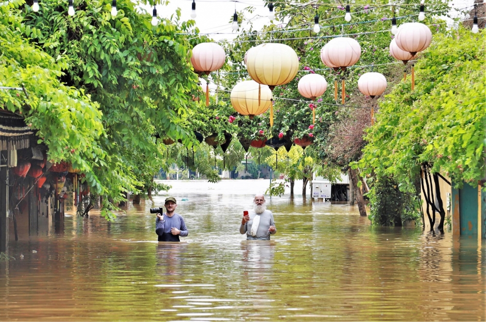 Nhiếp ảnh gia Pháp say đắm Hội An, Việt Nam