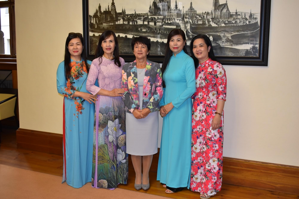 “Vietnam Stories” - triển lãm ảnh giúp người Séc hiểu hơn về các phong tục tập quán của người Việt