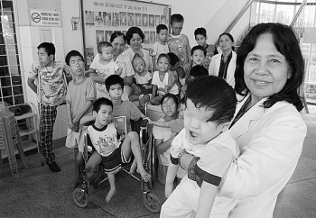 Cần thành lập bệnh viện tốt để chăm sóc nạn nhân chất độc da cam