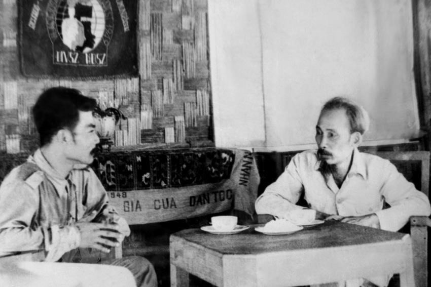 [Photo] Quan hệ hữu nghị vĩ đại, đoàn kết đặc biệt Việt Nam-Lào | Chính trị | Vietnam+ (VietnamPlus)