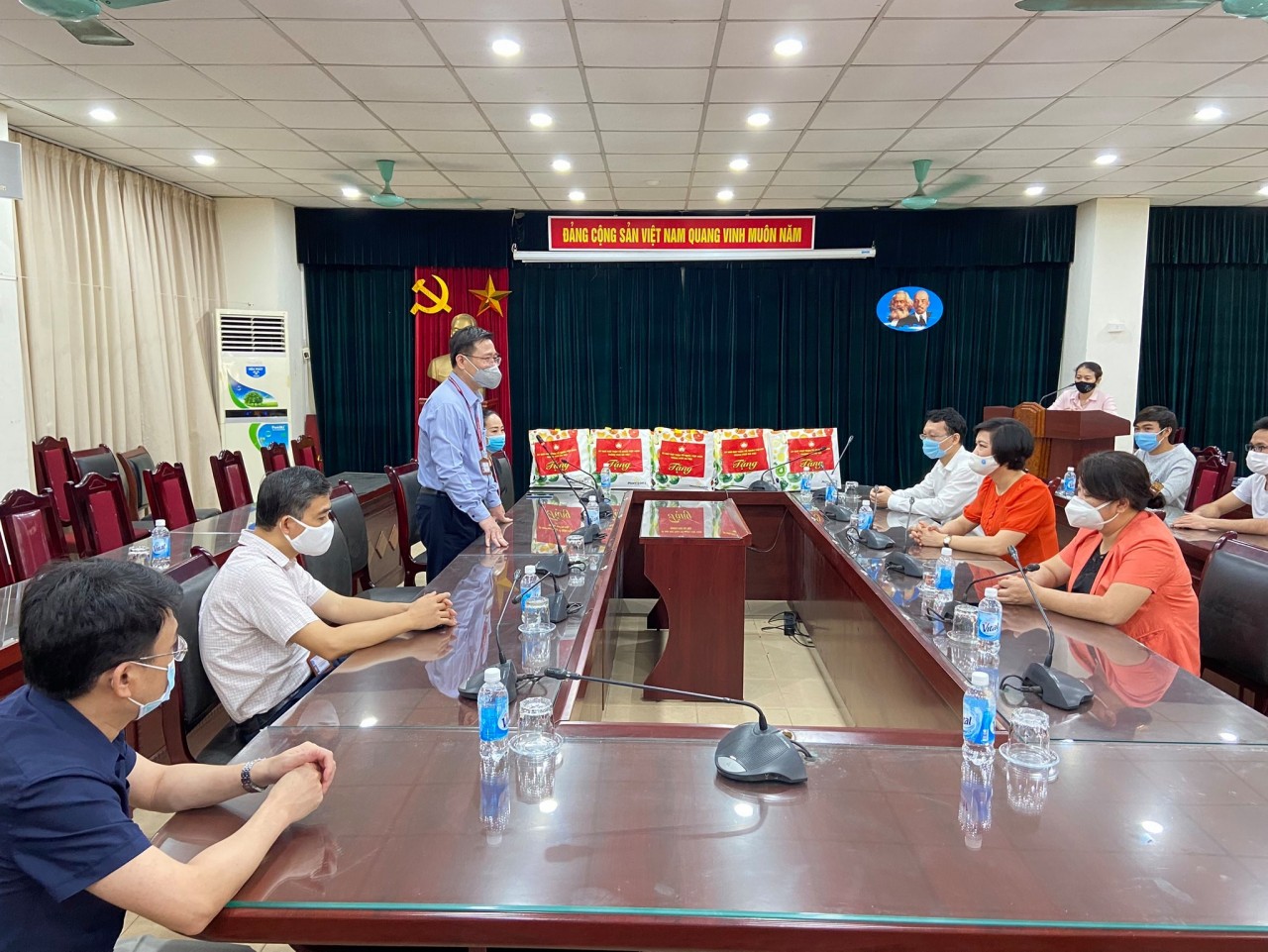 HAUFO hỗ trợ sinh viên Campuchia tại Hà Nội gặp khó khăn vì COVID-19