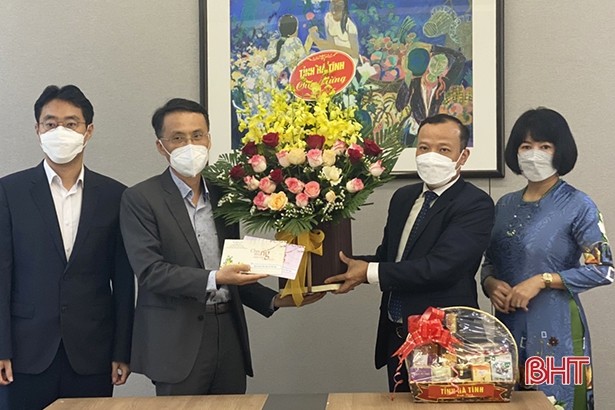 Hà Tĩnh tăng cường hợp tác với cơ quan đại diện và các đối tác quốc tế