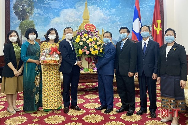 Hà Tĩnh tăng cường hợp tác với cơ quan đại diện và các đối tác quốc tế